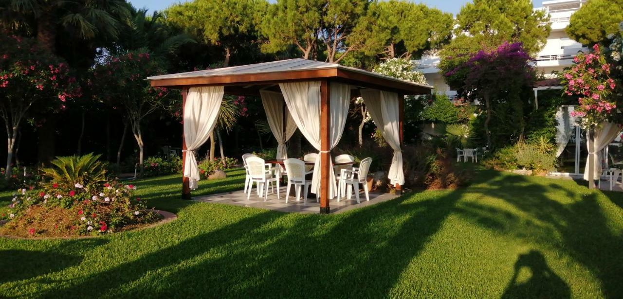 Ballos Apartments Néa Mákri Exterior foto